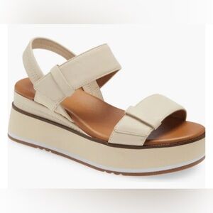 Caslon Briana Cream Platform Sandals